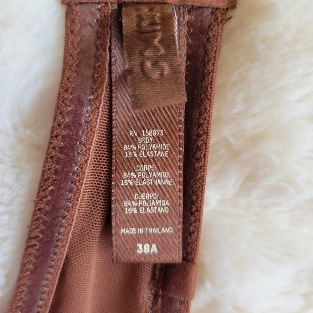 SKIMS // brown convertible strapless unlined mesh underwire bra